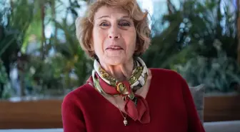 Ayşe Kulin, yazarlık serüvenini AA'ya anlattı Açıklaması