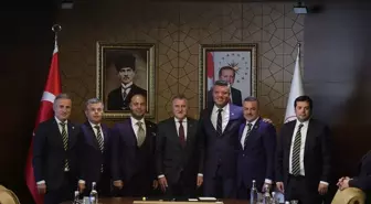 Gençlik ve Spor Bakanı Bak, Fenerbahçe Yönetimini Kabul Etti