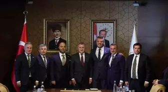Bakan Bak, Fenerbahçe'nin Yeni Yönetimini Kabul Etti