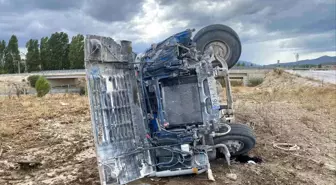Bilecik'te Tanker Devrildi, Sürücü Yaralandı