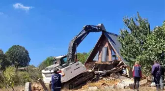 Çanakkale'de 16 Kaçak Yapı Yıkıldı