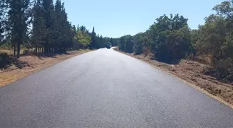 Edirne'de Köy Yollarına Sıcak Asfalt Çalışmaları Devam Ediyor
