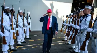 Trump, ABD Donanması'nın 250. Yıl Dönümünü Kutladı