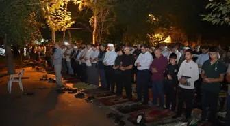 Siverek'te Gazze İçin Seccade Etkinliği Düzenlendi