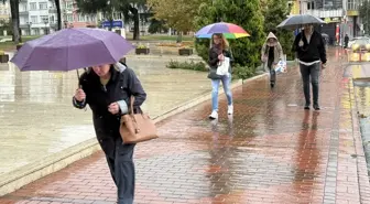 Edirne, Kırklareli ve Tekirdağ'da Sağanak Yağış Etkili
