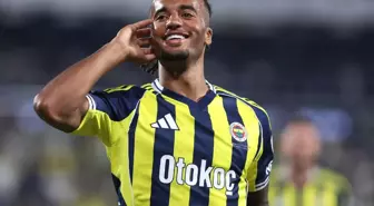 Tüm fotoğraflarını kaldıran Archie Brown'dan bomba paylaşım
