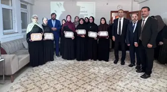 Turhal'da Hafızlık Eğitimini Tamamlayan Öğrencilere Belgeleri Verildi