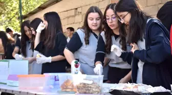 Van'daki okullarda Gazze'ye destek amacıyla kermes düzenlendi