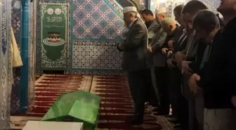 Yüksekova'da Bıçaklı Saldırı: Genç Hayatını Kaybetti