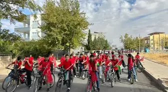 Kahta'da Ortaokul Öğrencilerinden Gazze İçin Destek Etkinliği