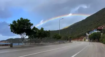 Kaş'ta Gökkuşağı Güzelliği