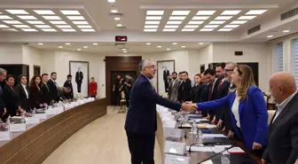 Bakan Işıkhan: Sendikal faaliyetlerin dijital platformlara taşınması stratejik bir zorunluluk