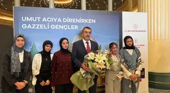 Milli Eğitim Bakanı Tekin, Filistinli Öğrencilerin Sergisini Ziyaret Etti