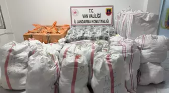 VAN'da Jandarma Kaçak Eşya Operasyonu: 1.6 Milyon Lira Değerinde Malzeme Ele Geçirildi