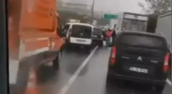 TEM Otoyolu'nda Zincirleme Kaza: Kadın Sıkışarak Yaralandı