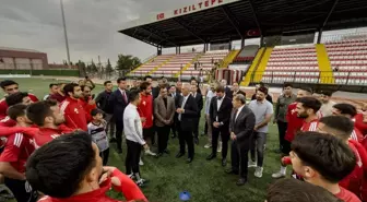 Dursun Özbek Mardin 1969 Spor'u Ziyaret Etti