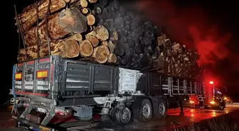 Kastamonu'da Seyir Halindeki Tırda Yangın Çıktı