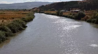 Kızılırmak Nehri'nde Kuraklık Etkisiyle En Düşük Debi Seviyesi