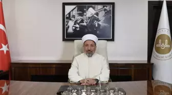 Yeni Dİyanet İşleri Başkanı Safi Arpaguş, makamına Atatürk portresi astı