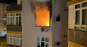 Adana'da Apartmanda Yangın: İtfaiye Ekipleri Müdahale Etti
