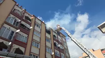 Bursa'da 5 Katlı Apartmanda Yangın Çıktı