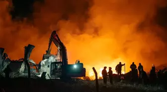 Elmadağ'daki Geri Dönüşüm Fabrikasında Yangın Kontrol Altına Alındı