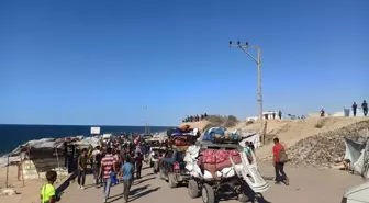 Gazze'de Ateşkes Sonrası Filistinliler Evlere Dönmeye Başladı