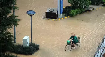 Vietnam'da Matmo Tayfunu'nun Yol Açtığı Felakette Ölü Sayısı 15'e Yükseldi