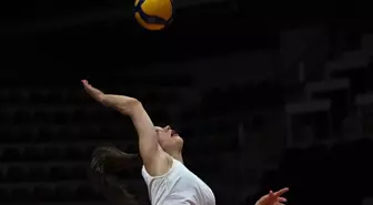 Zeren Spor, VakıfBank ile İlk Maçına Hazır