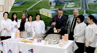 Ağrı'da Yeni Öğrencilere Yöresel Gırar Çorbası İkram Edildi