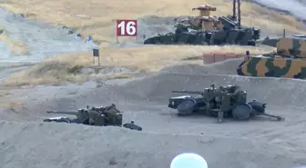HÜRJET ve HÜRKUŞ'tan Selamlama Uçuşu