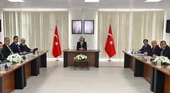 Ulaştırma Bakanı Uraloğlu, Rize İyidere Lojistik Limanı'nı İnceledi