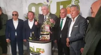 Müsavat Dervişoğlu: Siyasette Güven ve Samimiyet Önemli