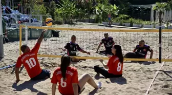 6. Uluslararası Fethiye Spor Festivali'nde Bedensel Engelliler Plaj Voleybolu Turnuvası Yapıldı