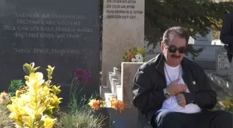 İbrahim Tatlıses'ten Neşet Ertaş'ın mezarına ziyaret: Çok ekmeğini yedik