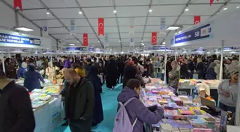 Üsküdar Kitap Fuarı'nda Kitap Okuma Alışkanlığına Vurgu