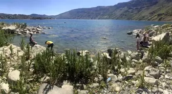 Tatvan'da Nemrut Krater Gölü'nde Ateş Yakan İki Kişiye Cezai İşlem