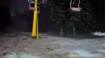 Uludağ Zirvesi Yoğun Karla Kaplandı