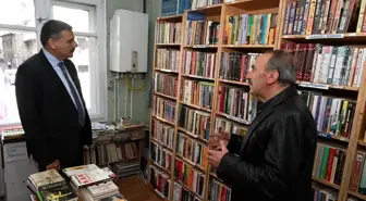 Vali Mustafa Çiftçi, İnşirah Sahaf ve Kitabevi'nde Kitapseverlerle Buluştu