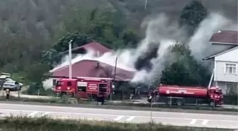 Hendek'te Elektrik Kontağından Yangın Çıktı