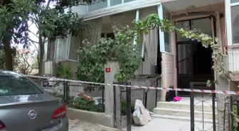 Avcılar'da Kentsel Dönüşüm Sırasında Balkon Çöktü, Bir Kadın Yaralandı