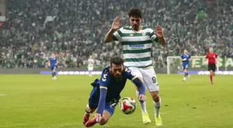 Bursaspor, Menemen FK'yı 3-0 Mağlup Etti