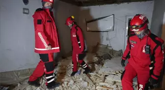 Düğün hazırlığı yapan ailenin üzerine evin tavanı çöktü