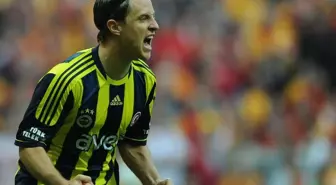 Fenerbahçe'nin eski yıldızı Reto Ziegler futbolu bıraktı
