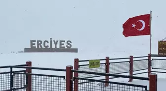 Erciyes ve Yozgat'ta Kar Yağışı Etkili Oldu