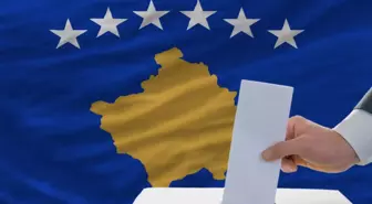 Kosova'da Yerel Seçimler İçin Oy Kullanma Süreci Başladı