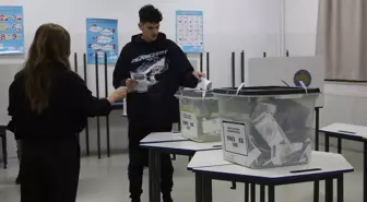 Kosova'da Yerel Seçimler Tamamlandı