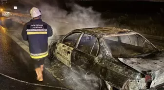 Bolu'da Seyir Halindeki Otomobil Alev Aldı