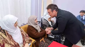 Vali Sözer'den Huzurevi Ziyareti