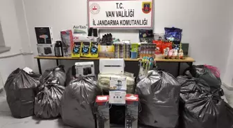 Başkale'de 1 Milyon 200 Bin Liralık Kaçak Eşya Ele Geçirildi